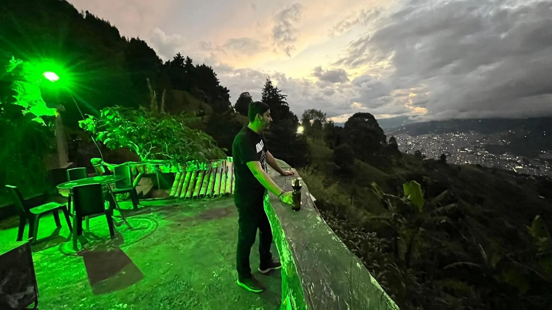 Lodge Cabana Parque Arvi Vista Panoramica Medellin Colombia